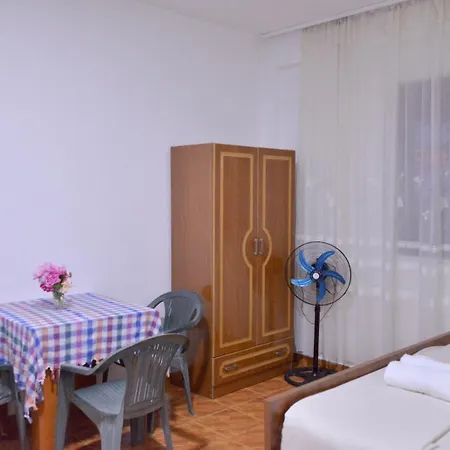 Kevin Hotel apartamentowy Durrës